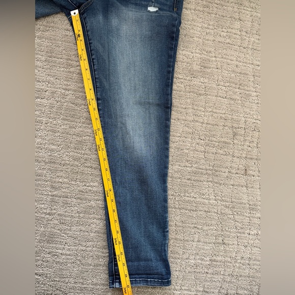 Democracy Distressed Blue Boyfriend Jeans - Picture 3 of 5